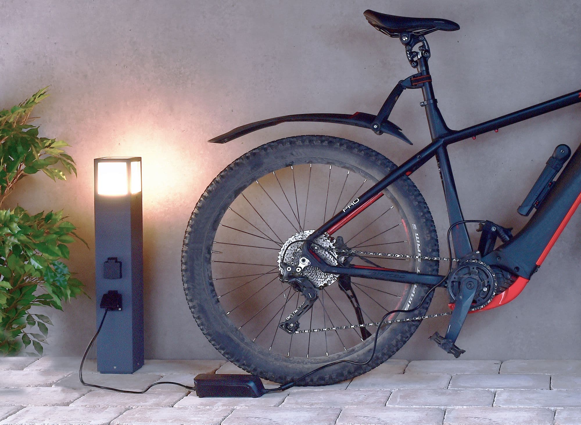 Energieverteiler, Facado Socket 650 mm, 1x max. 20 W E27, Grau, 220-240 V/AC, 50_2